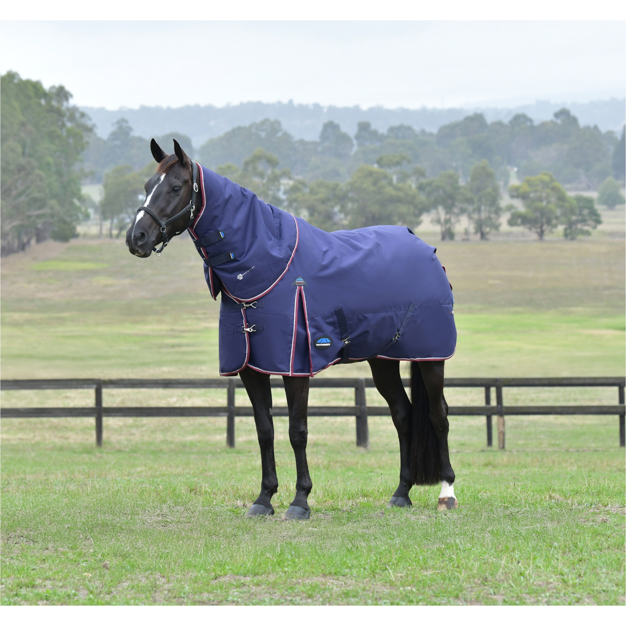 2025 WeatherBeeta Comfitec Essential Turnout Detach-A-Neck 1029014 - Navy